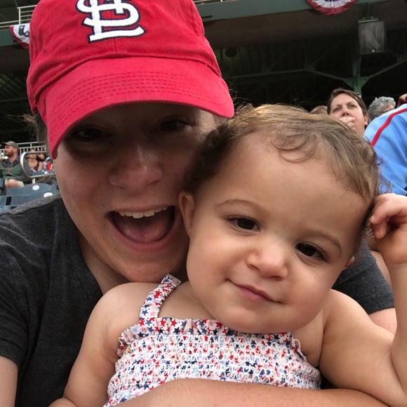 Meet your Posher, Lauren - Picture 2 of 4